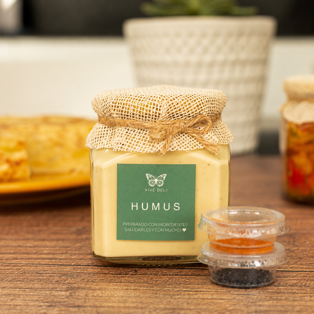 Humus (con cúrcuma y ajonjolí negro)